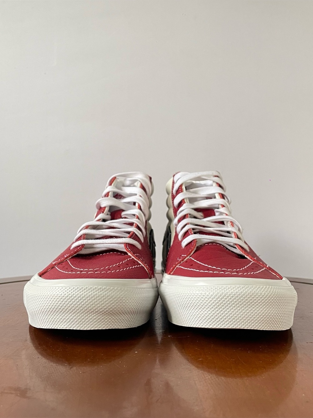 Vans Men’s Sk8-Hi Red White Leather High-Top Sneakers | US 8 - Picture 2 of 8